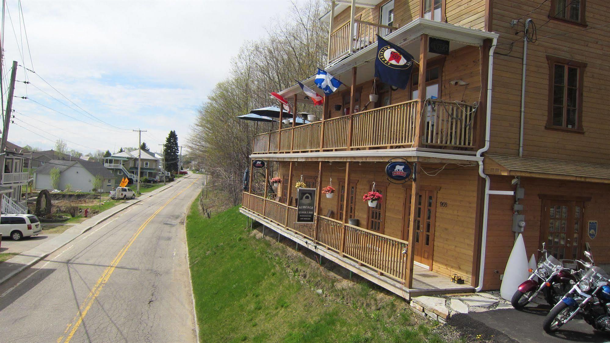 Auberge Le Four A Pain Petite-Riviere-Saint-Francois Exterior photo